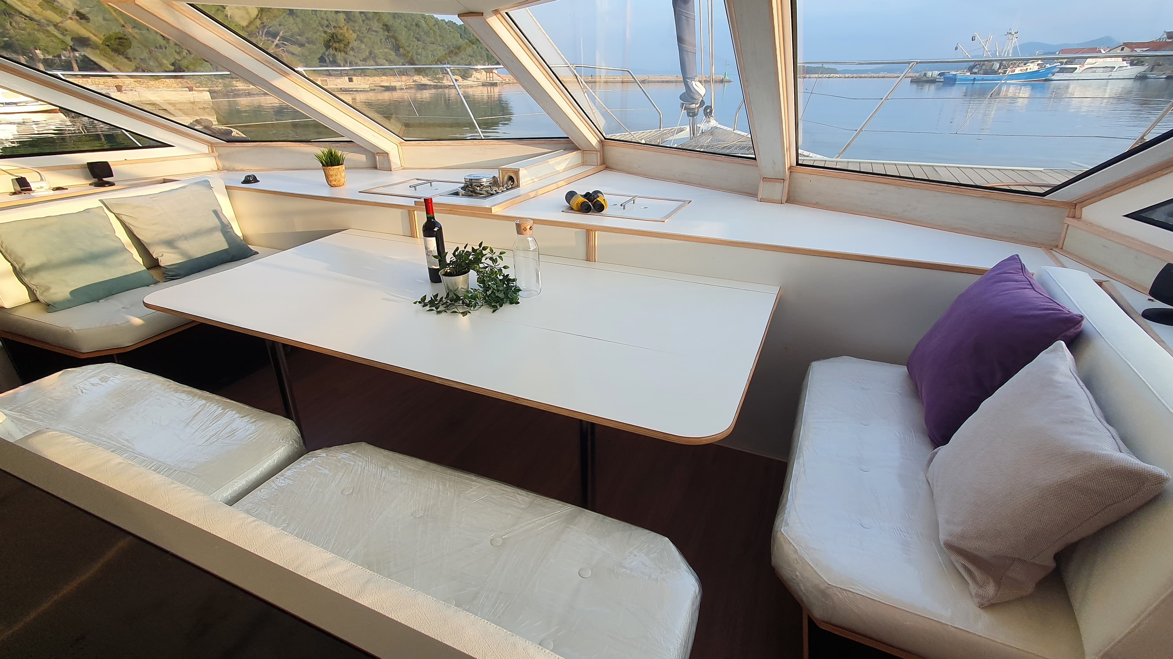 UPWIND 50 ECO view 21