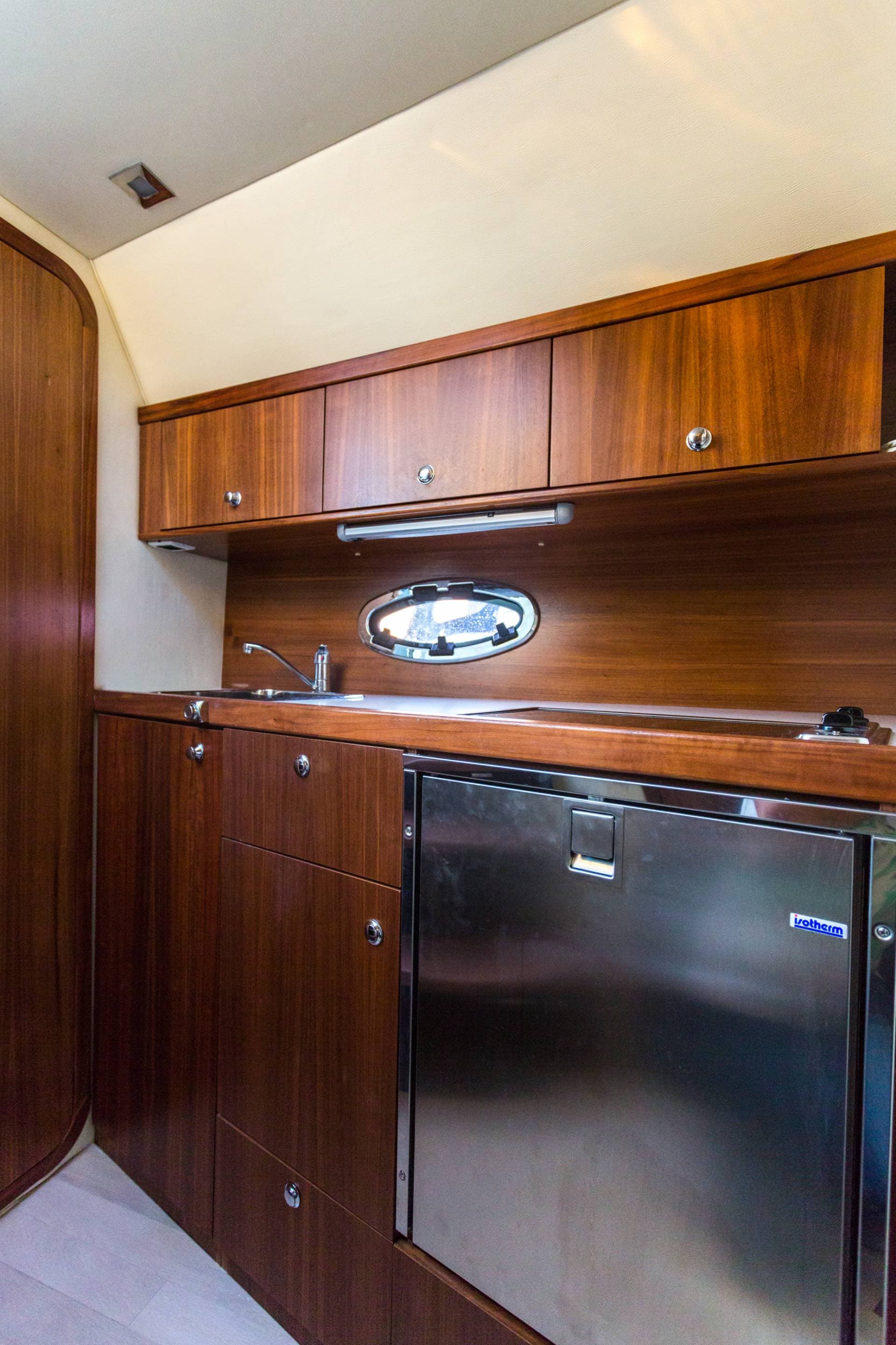 Pearlsea 31 Hard Top view 10