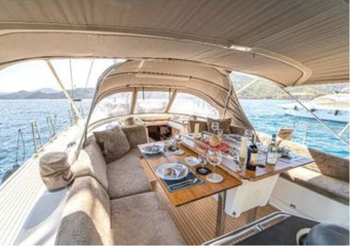 Bavaria Cruiser 56 view 4