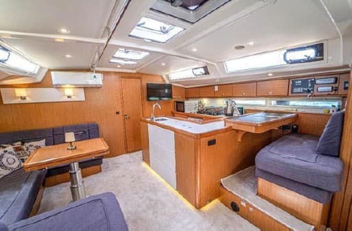Bavaria Cruiser 56 view 14