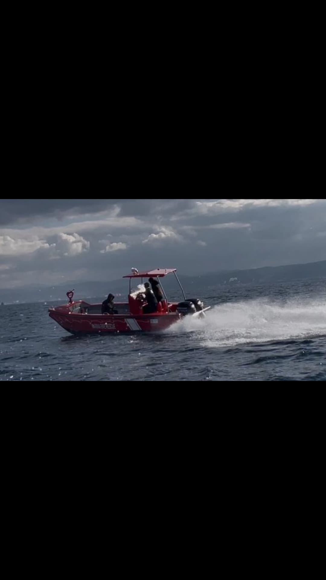 FR19 Fire Rescue Boat for Sale | Marina Fire Fighting Boat | Twin Mercury 115 HP view 4