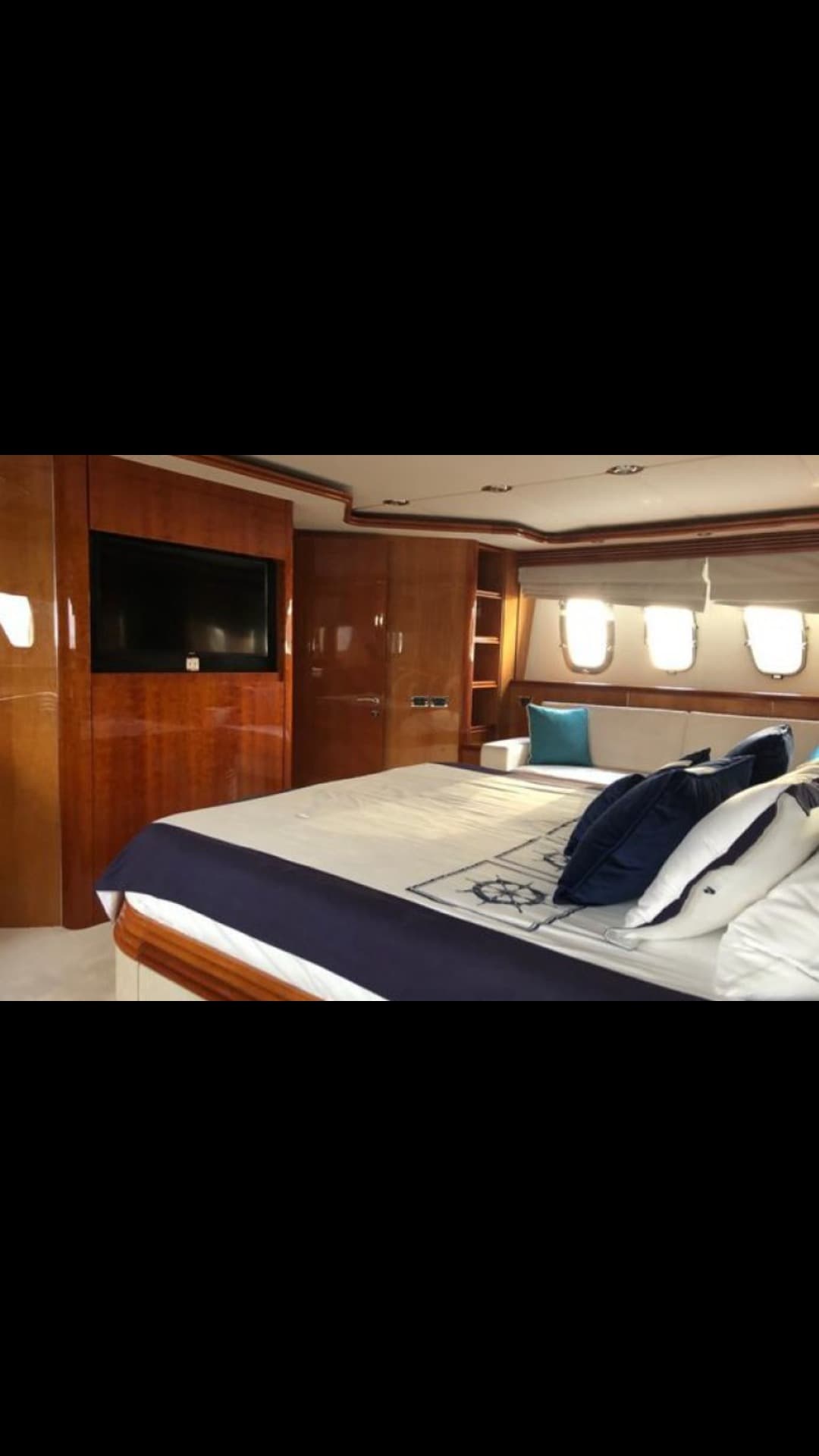 Sunseeker 105 Yacht Natalia – 32m Luxury Motor Yacht view 14