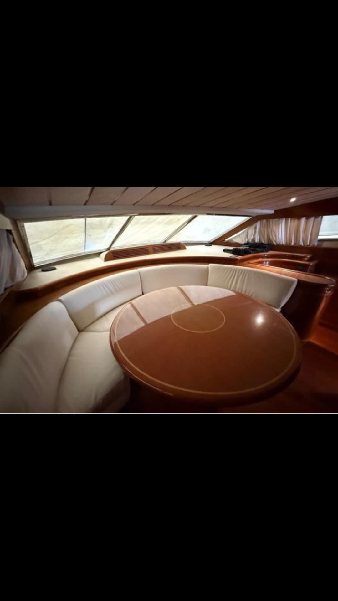 Ferretti 80 Motor Yacht California Princess view 9