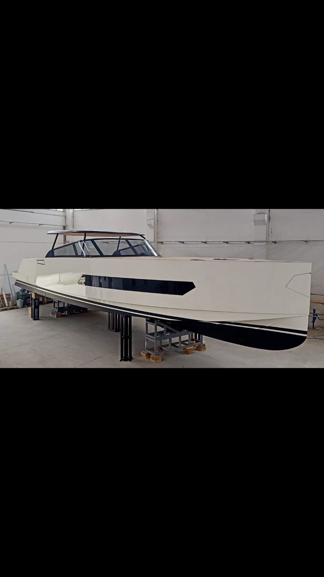 Phantom Spook 62 view 34