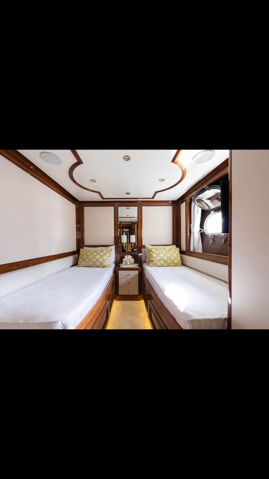 Benetti 115 Classic 35M view 30