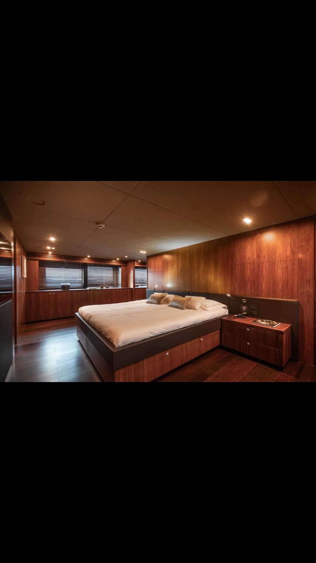Sunseeker 40M view 25
