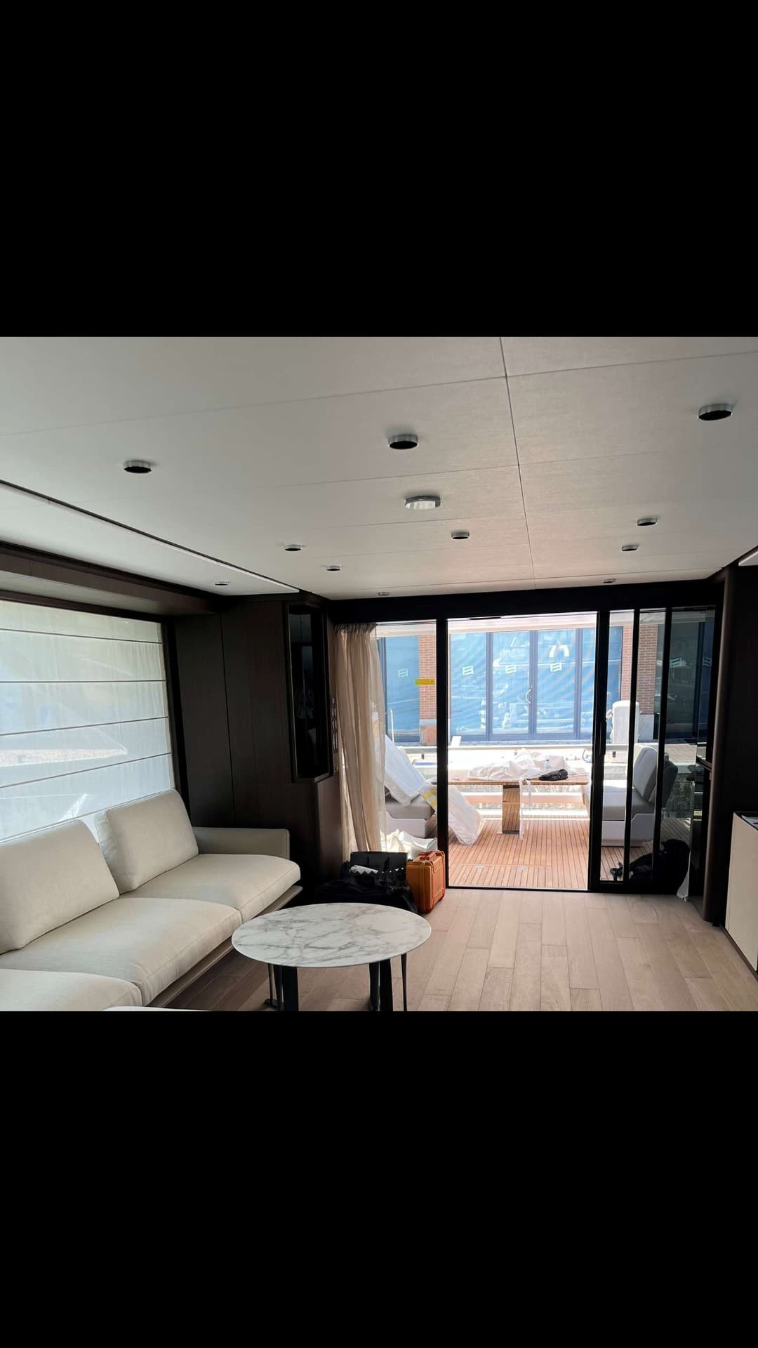 Ferretti 860 view 11