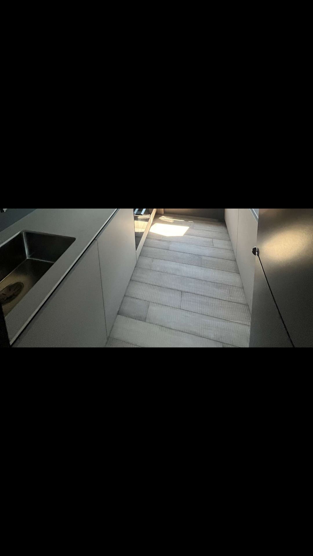 Ferretti 860 view 24