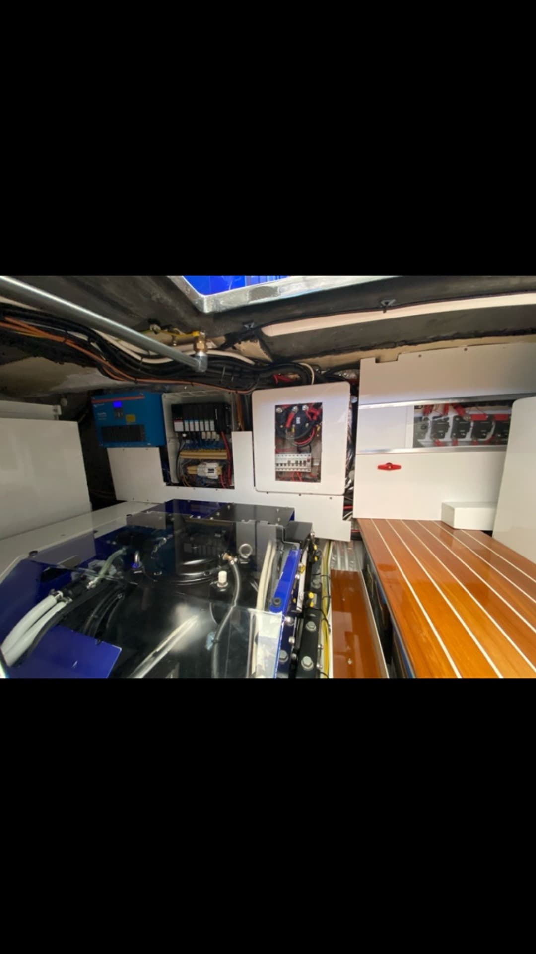 Magnum 40 Restomod 2025 view 37