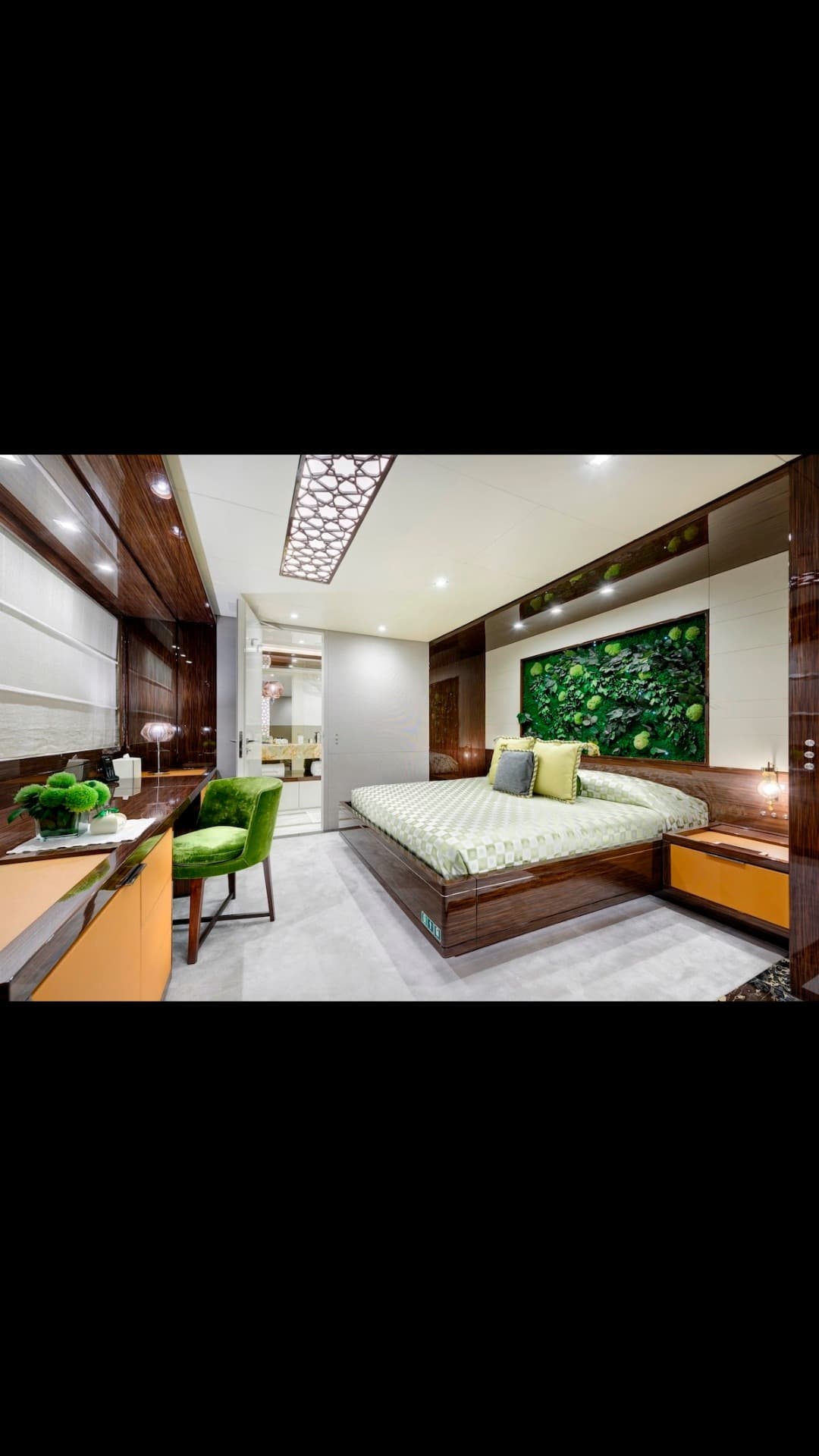 MONDOMARINE SF42 2015 Motor Yacht for Sale view 28