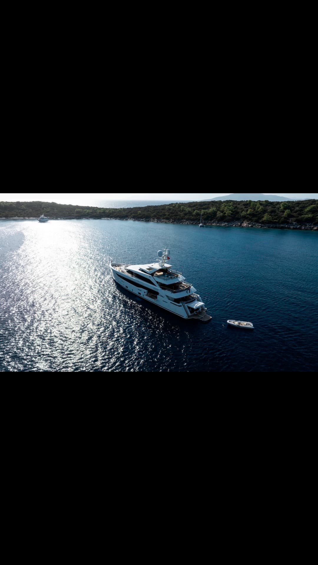 MONDOMARINE SF42 2015 Motor Yacht for Sale view 3