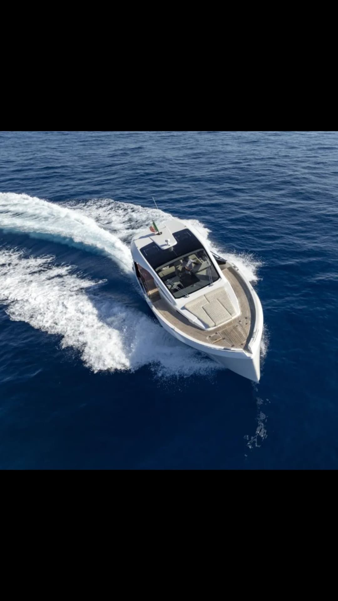 Italia Yachts IY 43 Veloce view 1