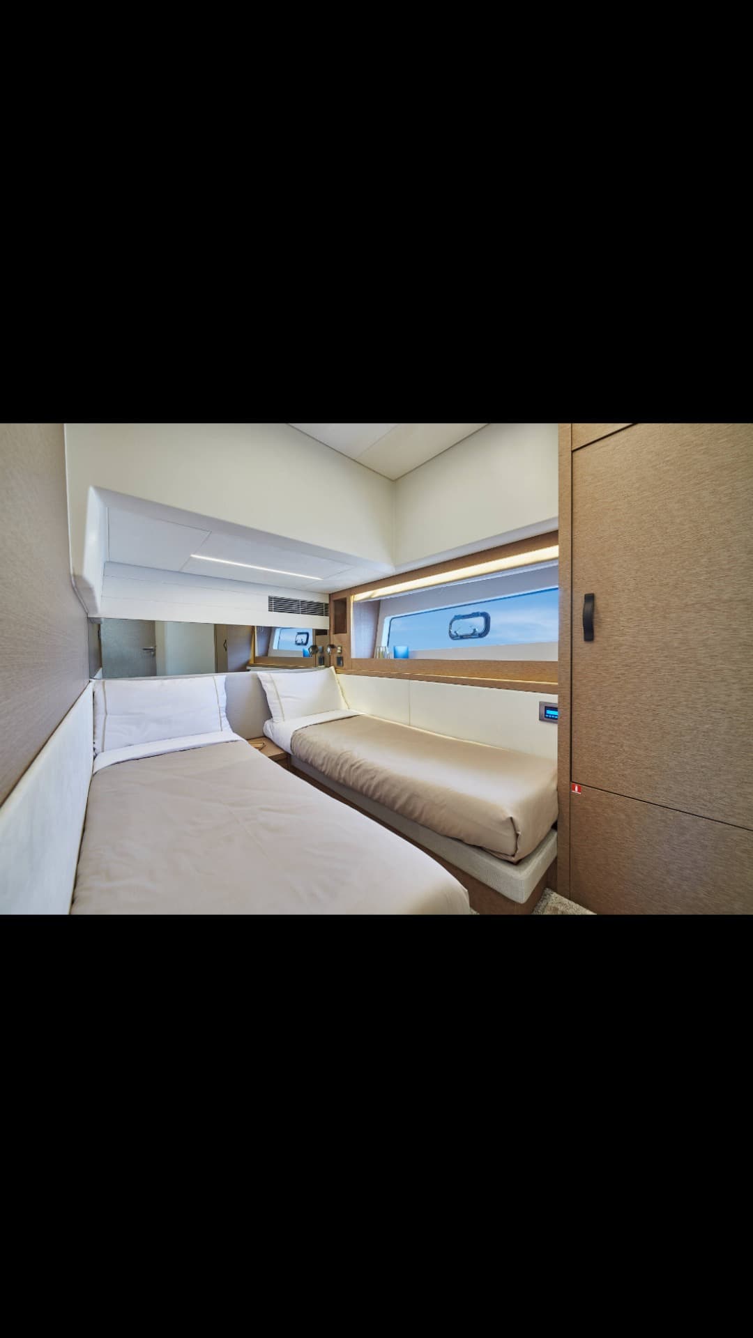 Prestige 590 view 10