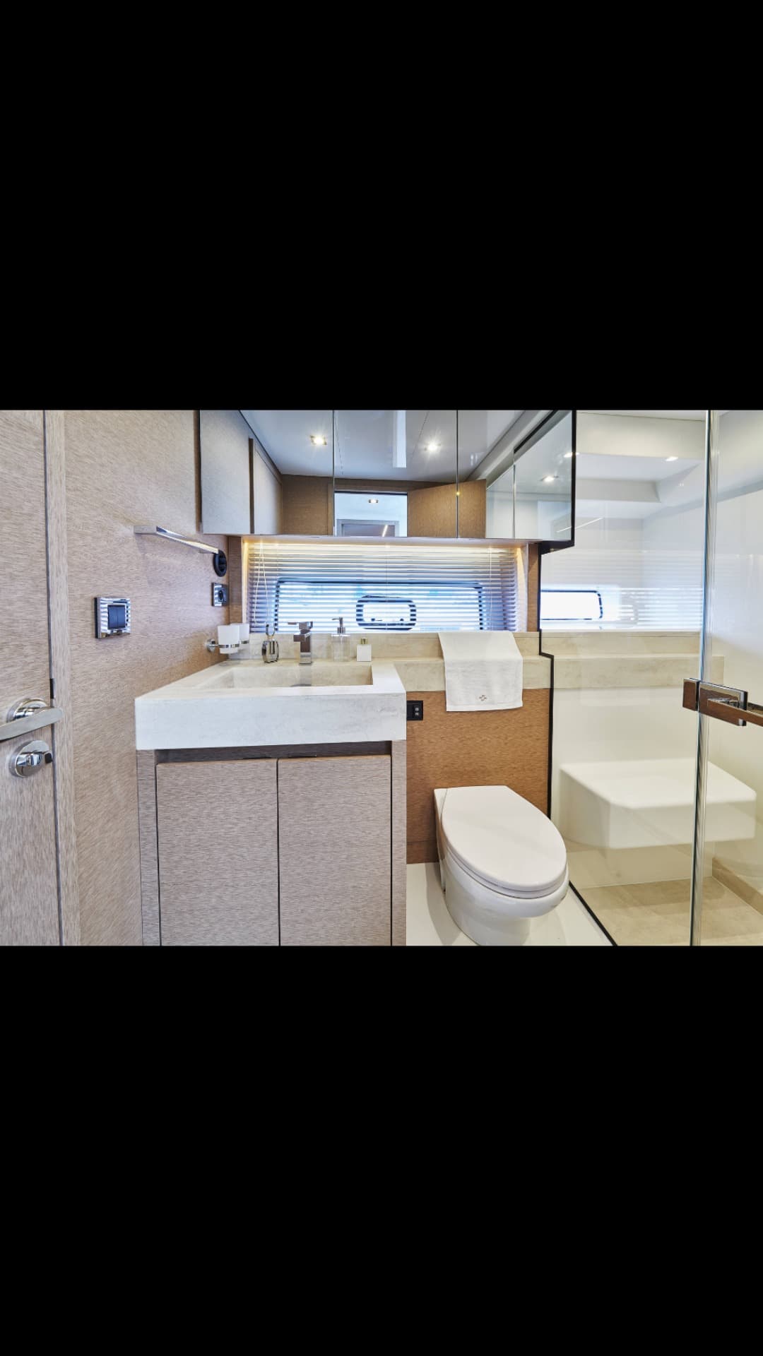 Prestige 590 view 9