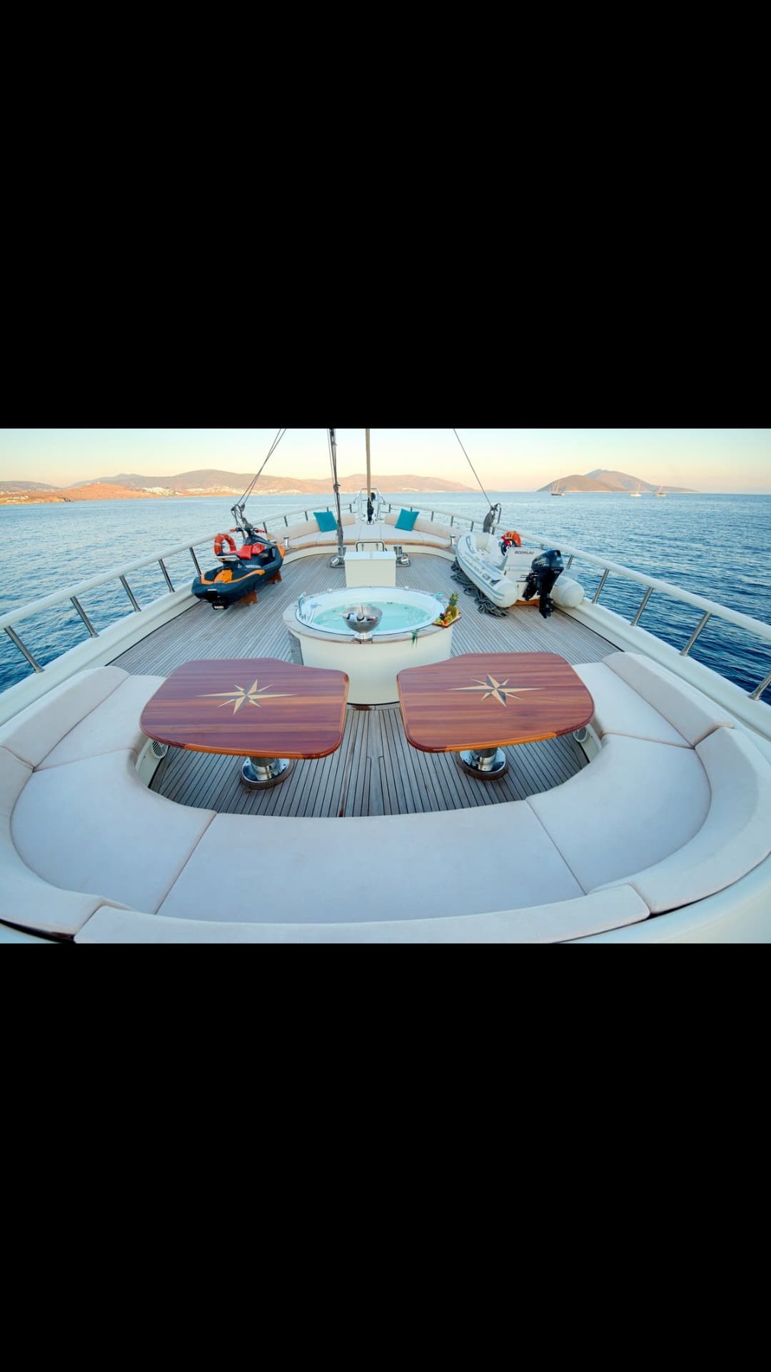 QUEEN OF SALMAKIS view 54