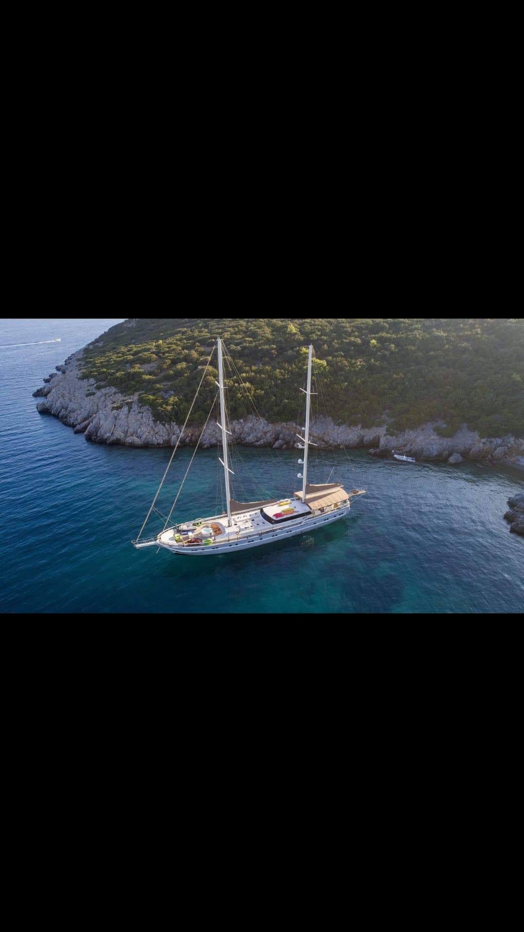 QUEEN OF SALMAKIS view 18