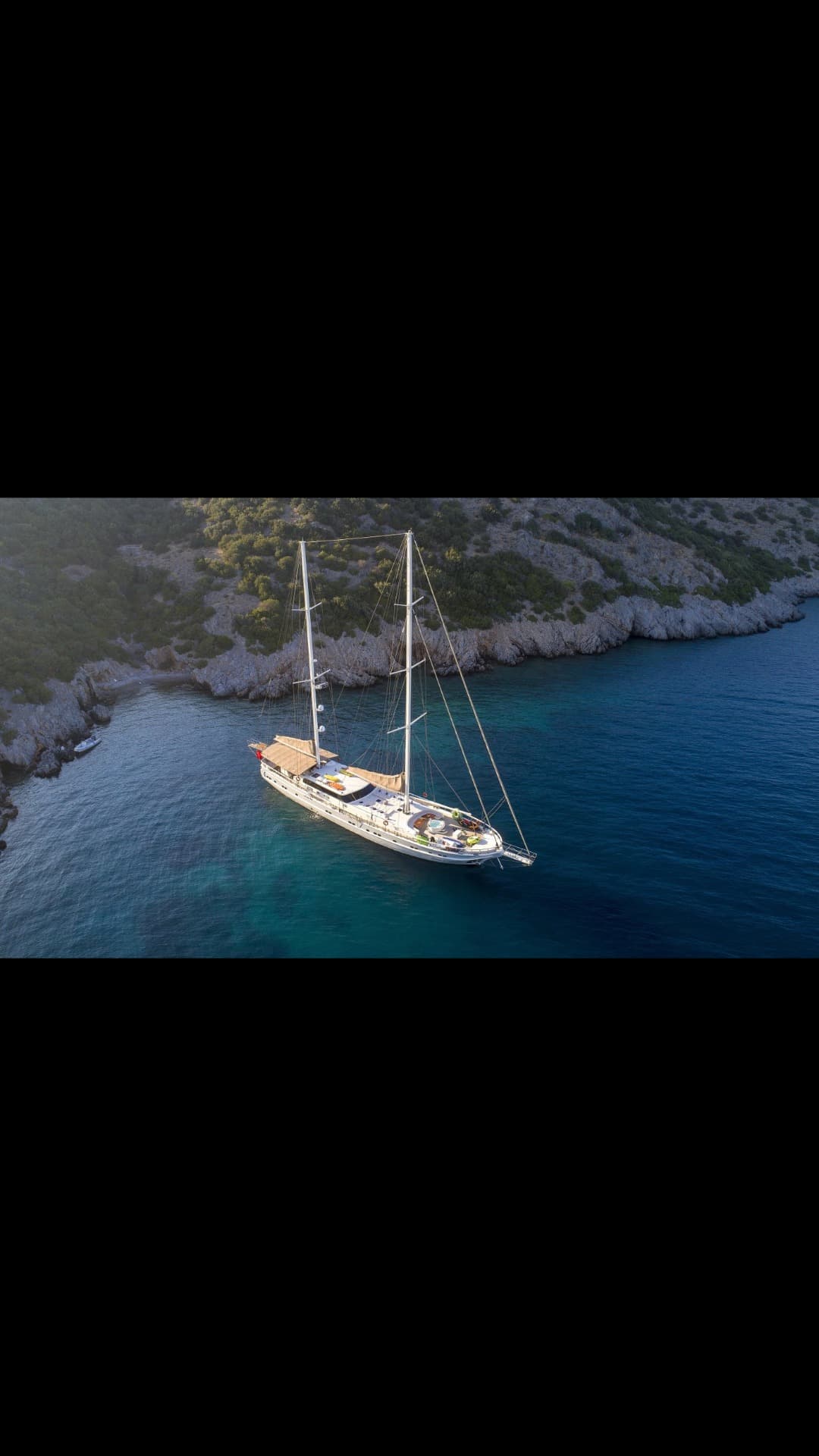 QUEEN OF SALMAKIS view 19
