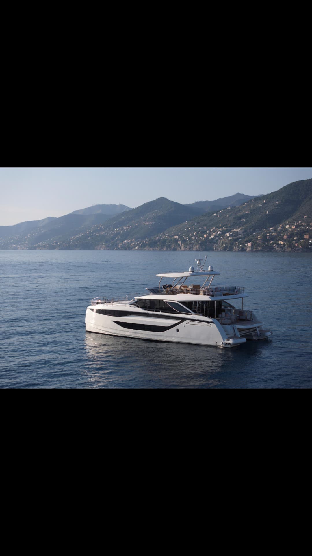 PRESTIGE M8 view 1