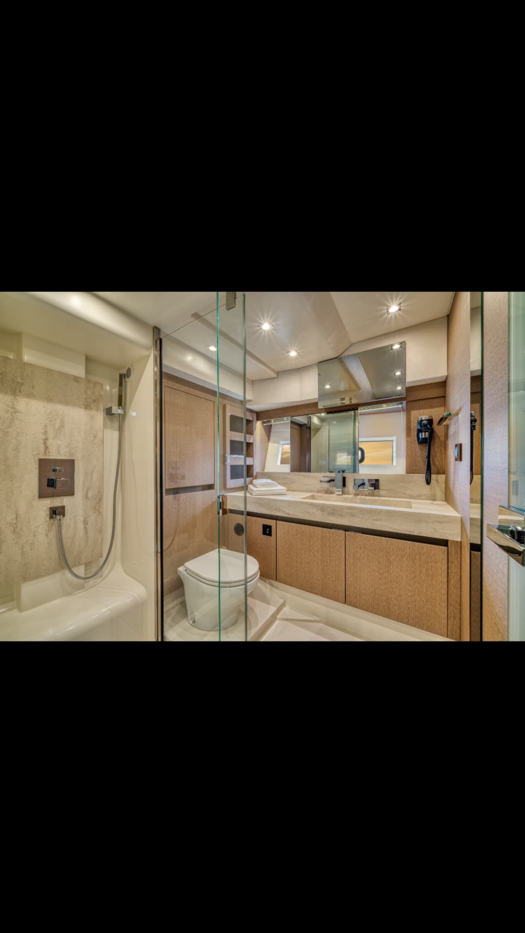 Prestige 690 view 9