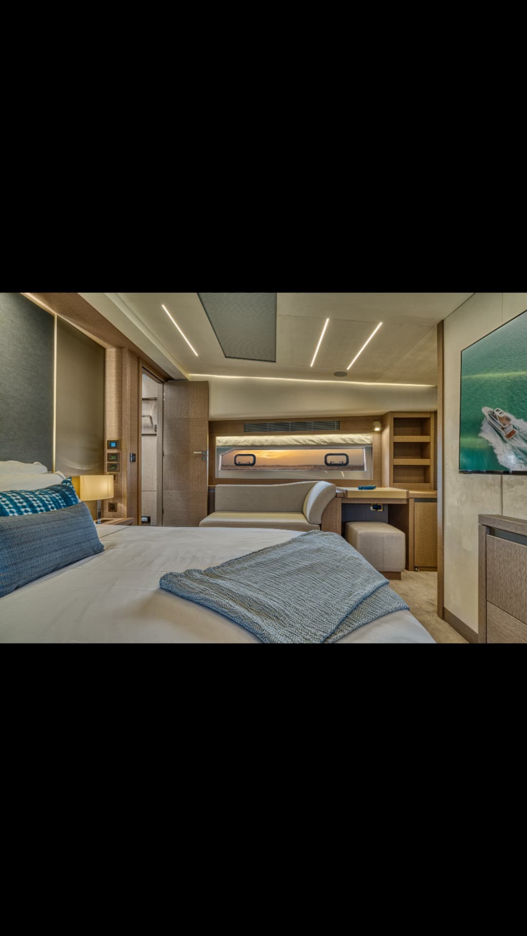 Prestige 690 view 3