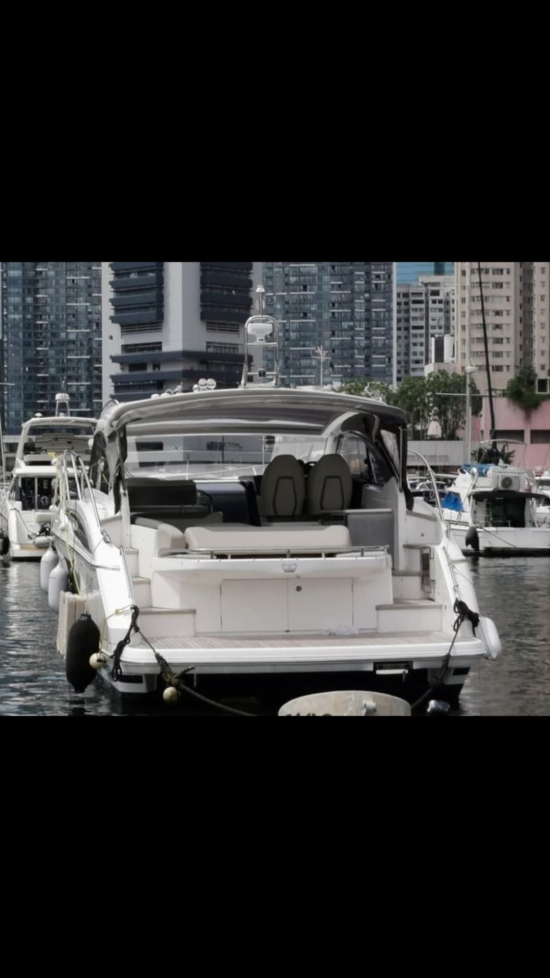 Princess V40 view 35