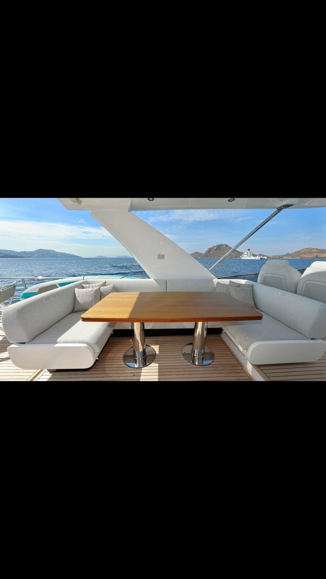 Azimut 60 view 7