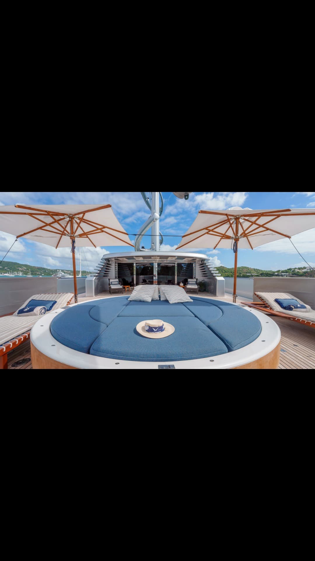 MALTESE FALCON view 10