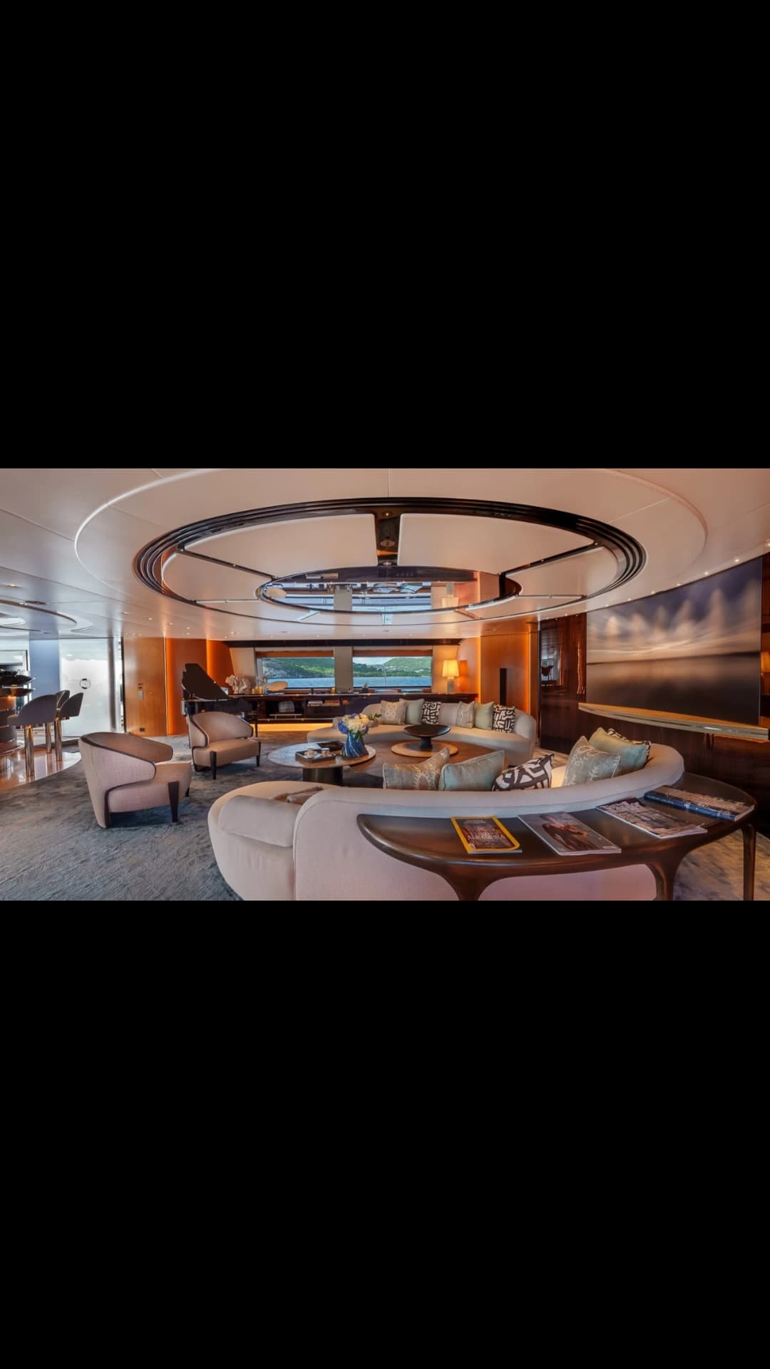 MALTESE FALCON view 23