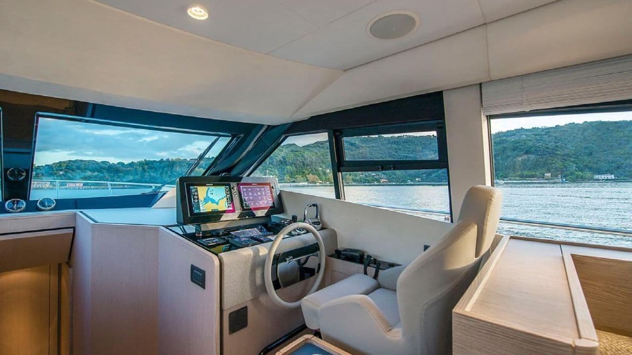Ferretti 500 view 13