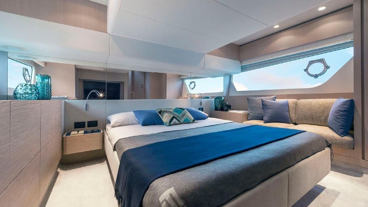 Ferretti 500 view 17