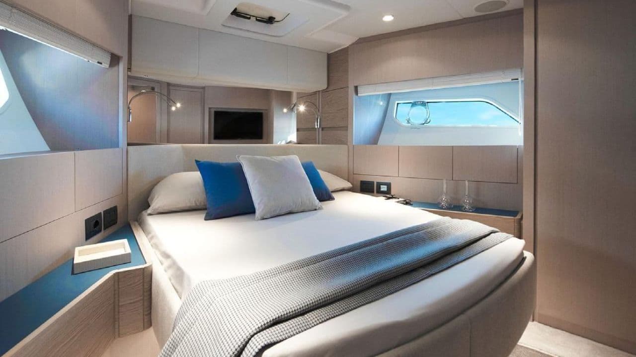 Ferretti 500 view 21