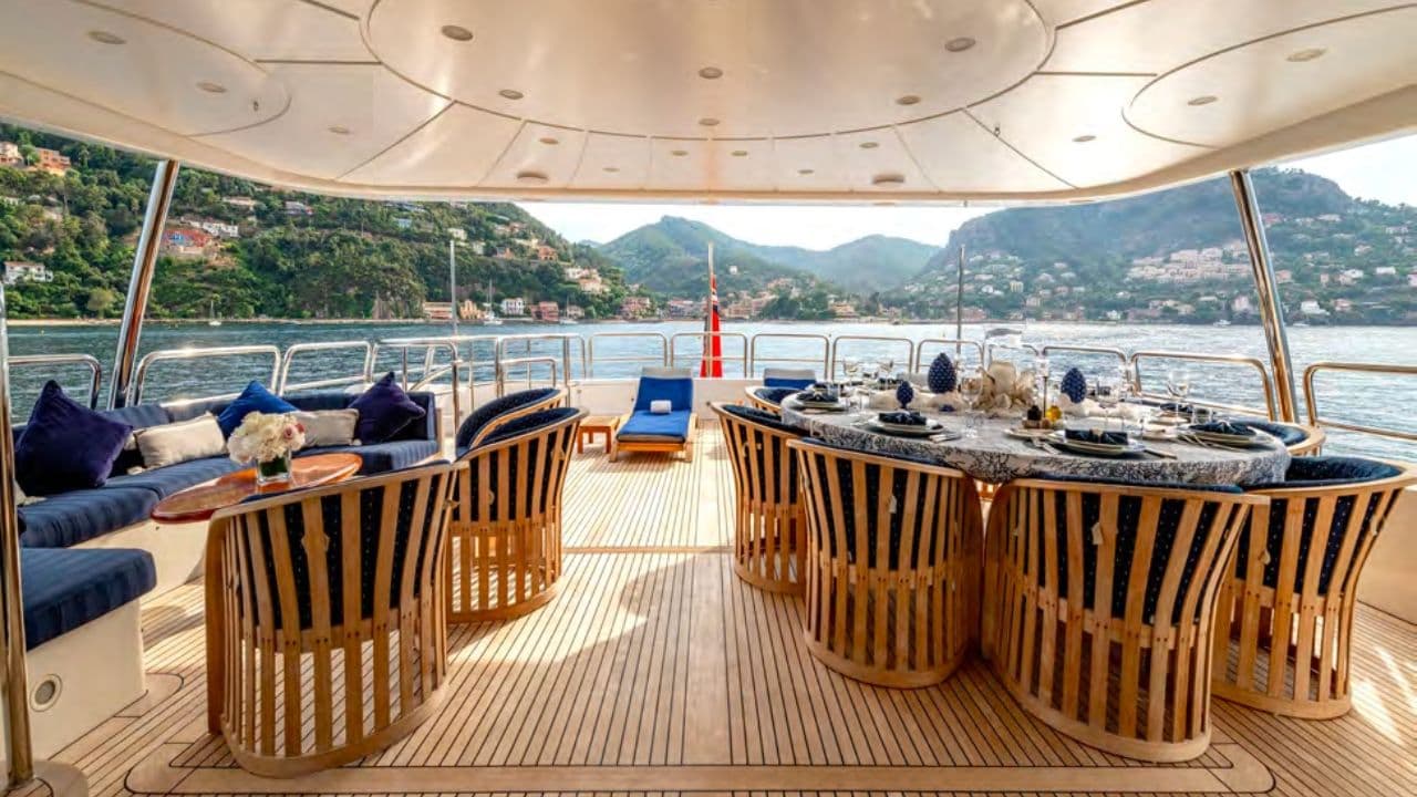 Benetti Classic 120 view 11