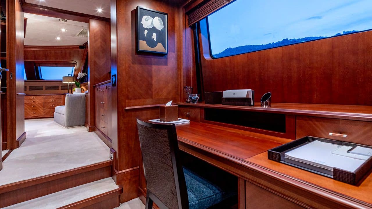Benetti Classic 120 view 29