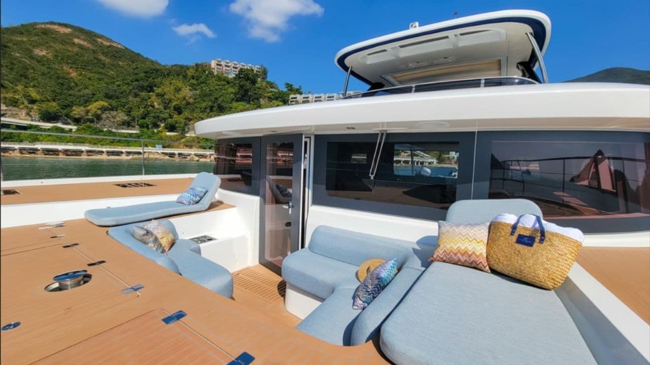 BLUE IRIS 67 view 17