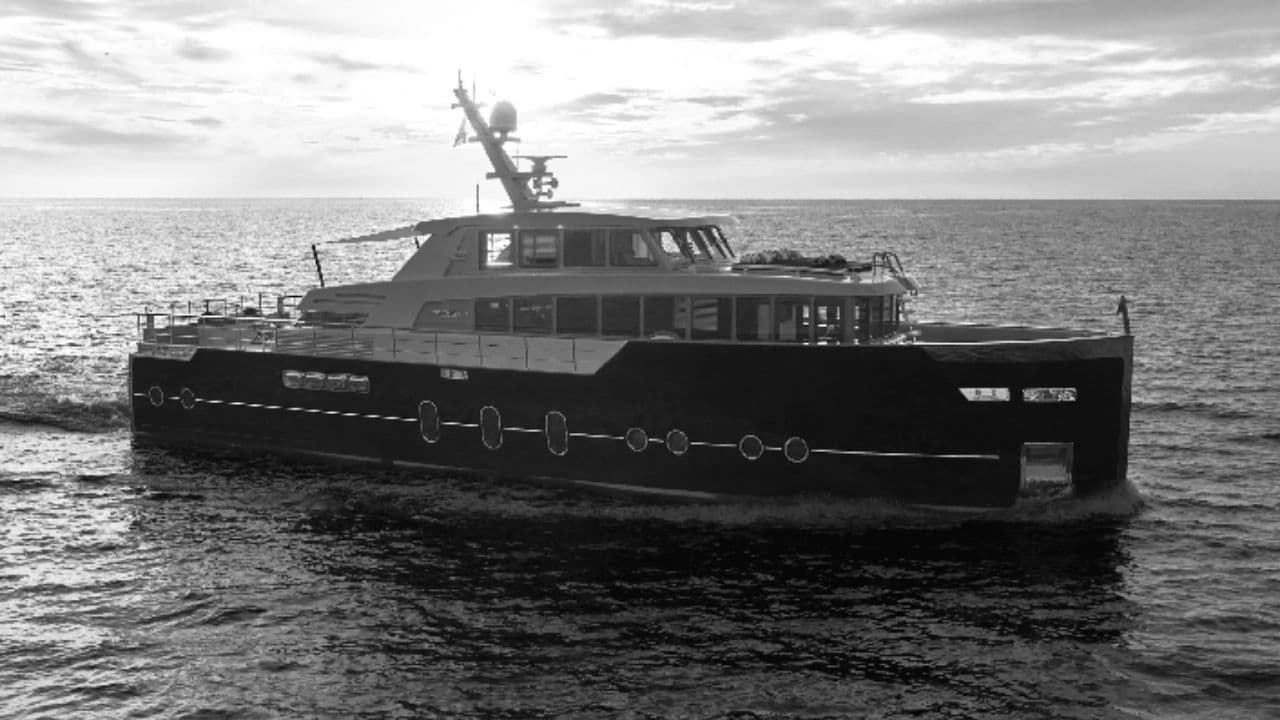 Picchiotti Gentleman 24M view 2