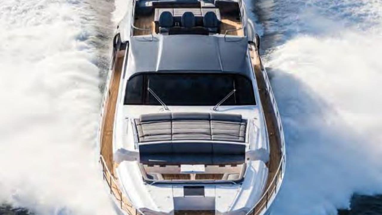 Pershing 9X view 12