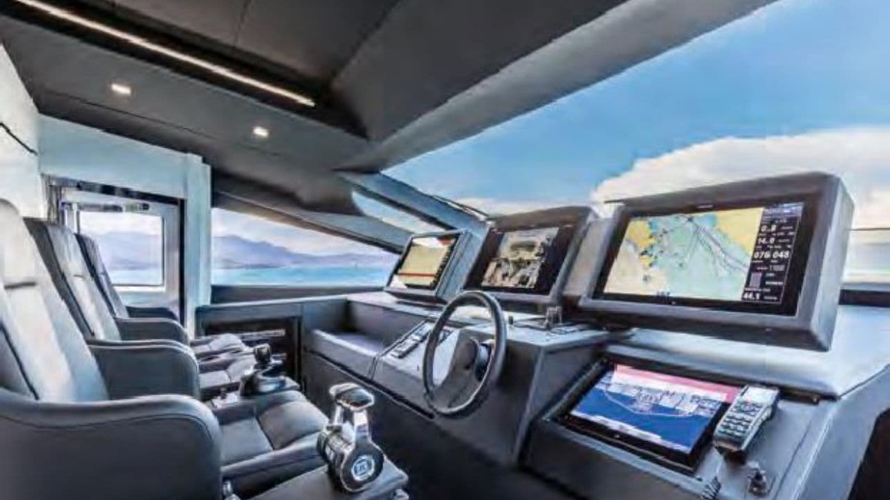 Pershing 9X view 14