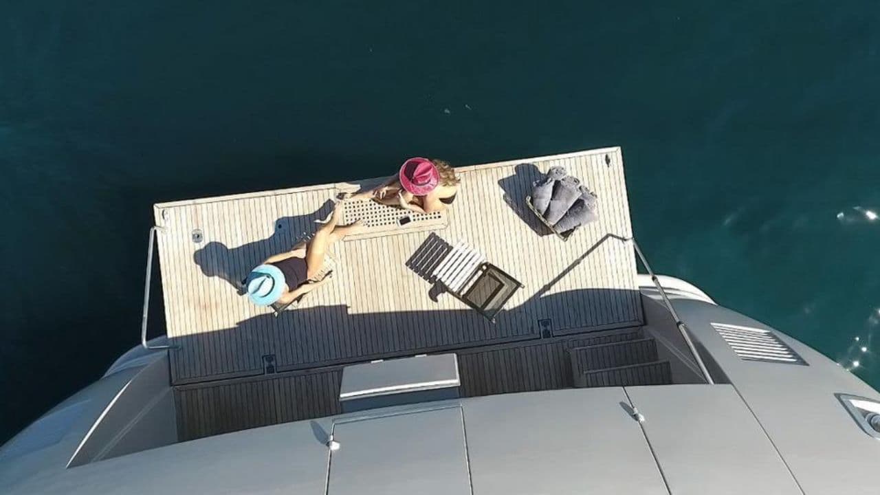 Custom 35M view 4