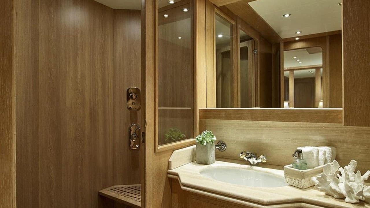 Custom 35M view 15