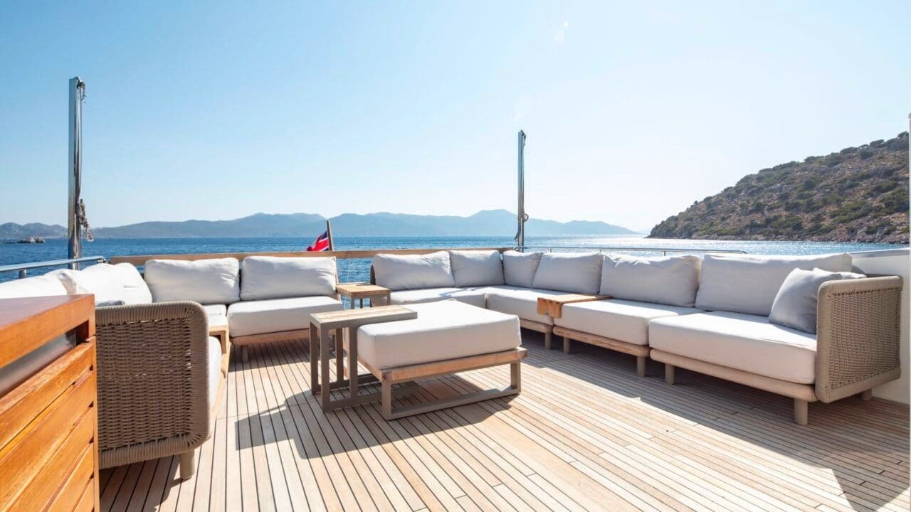 Sanlorenzo SL86 view 30