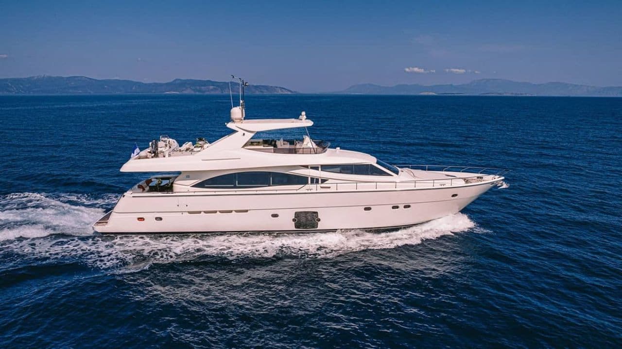 Ferretti 830 view 2