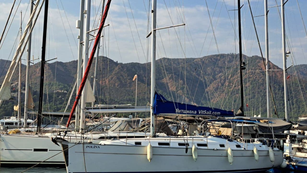 Beneteau Cyclades 43.4 view 1