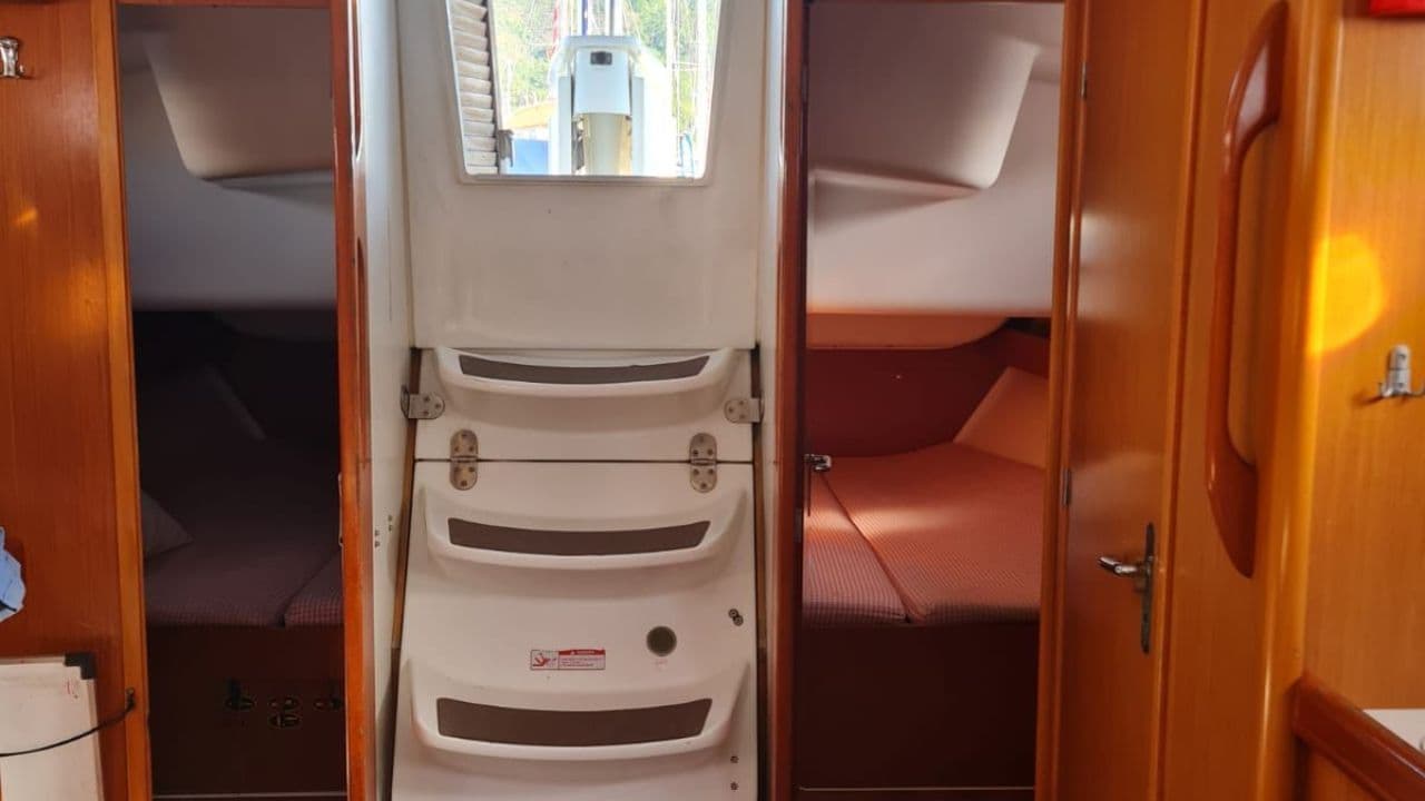 Beneteau Cyclades 43.4 view 7