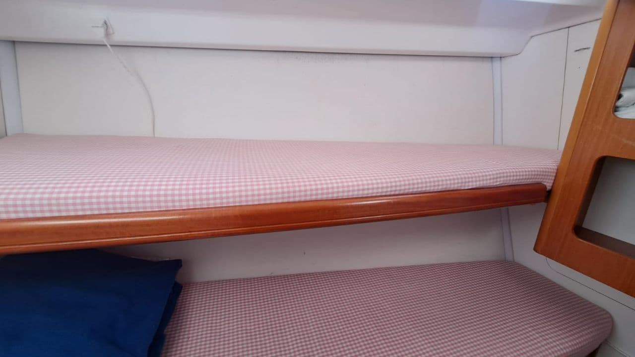 Beneteau Cyclades 43.4 view 8
