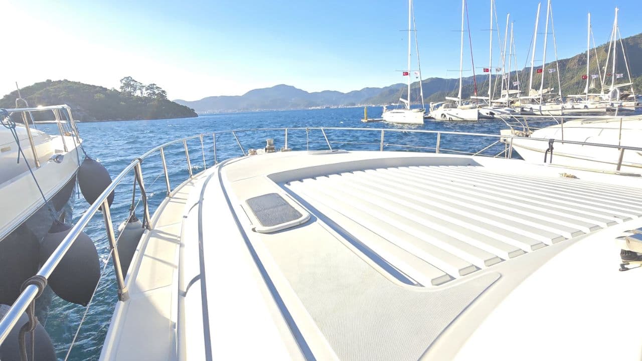 Pershing 54 view 12