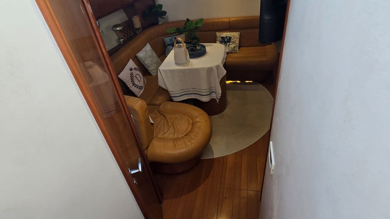 Pershing 54 view 18