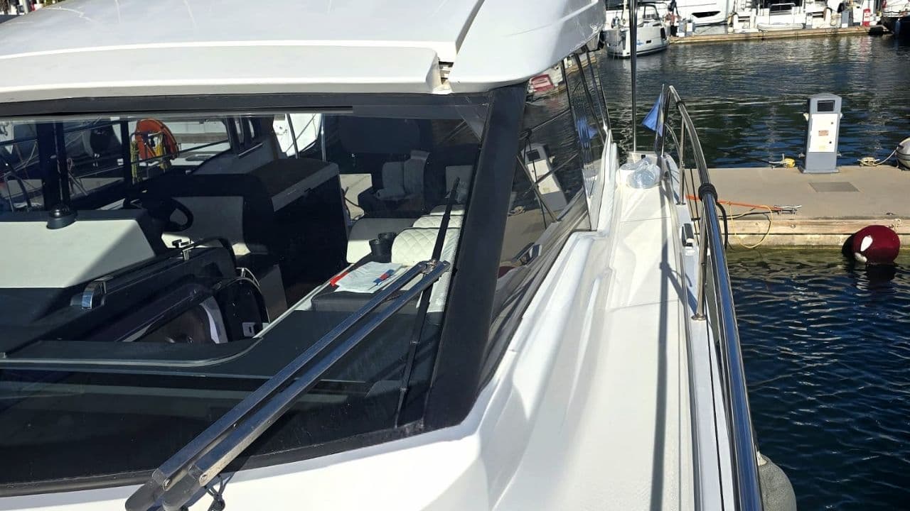 Bavaria 36 HT view 5