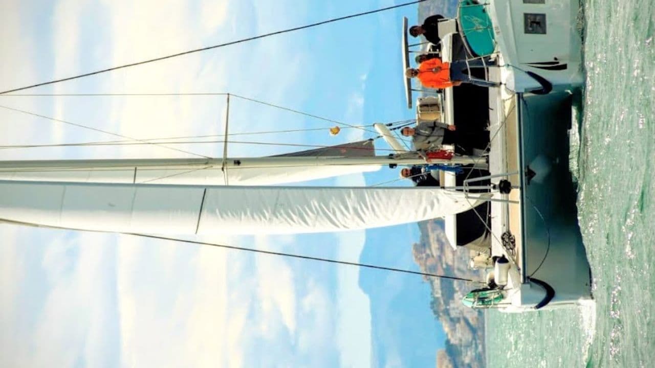 Aventura 37 Cruise MANALUA Catamaran for Sale view 6