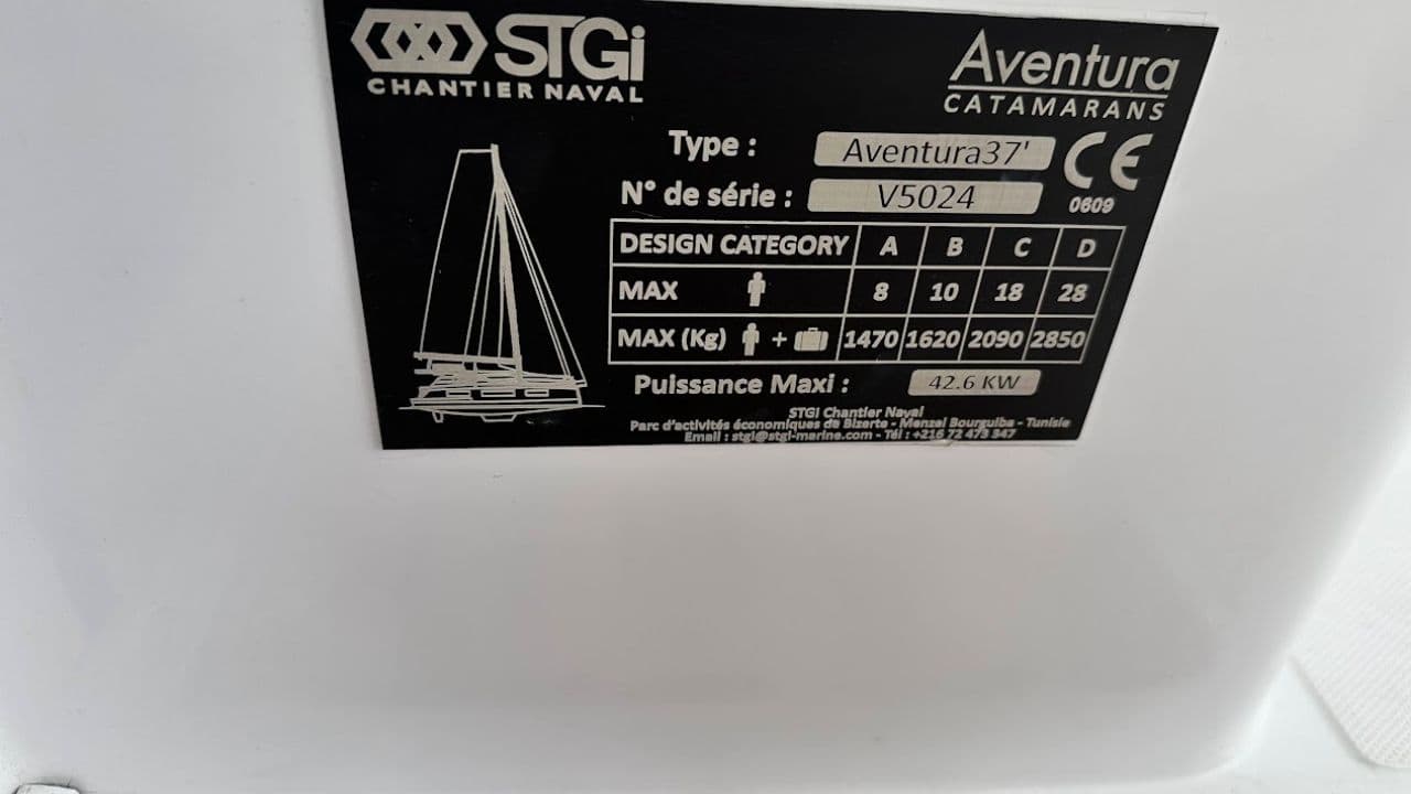 Aventura 37 Cruise MANALUA Catamaran for Sale view 25