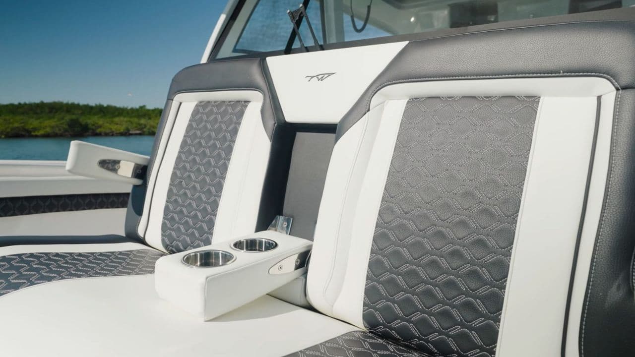 Tidewater 380 CC Adventure view 21